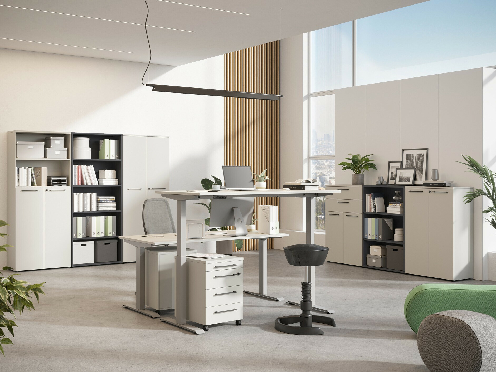 Reguleeritava kõrgusega töölaud Eliromo 118 (Helehall + Hõbedane)