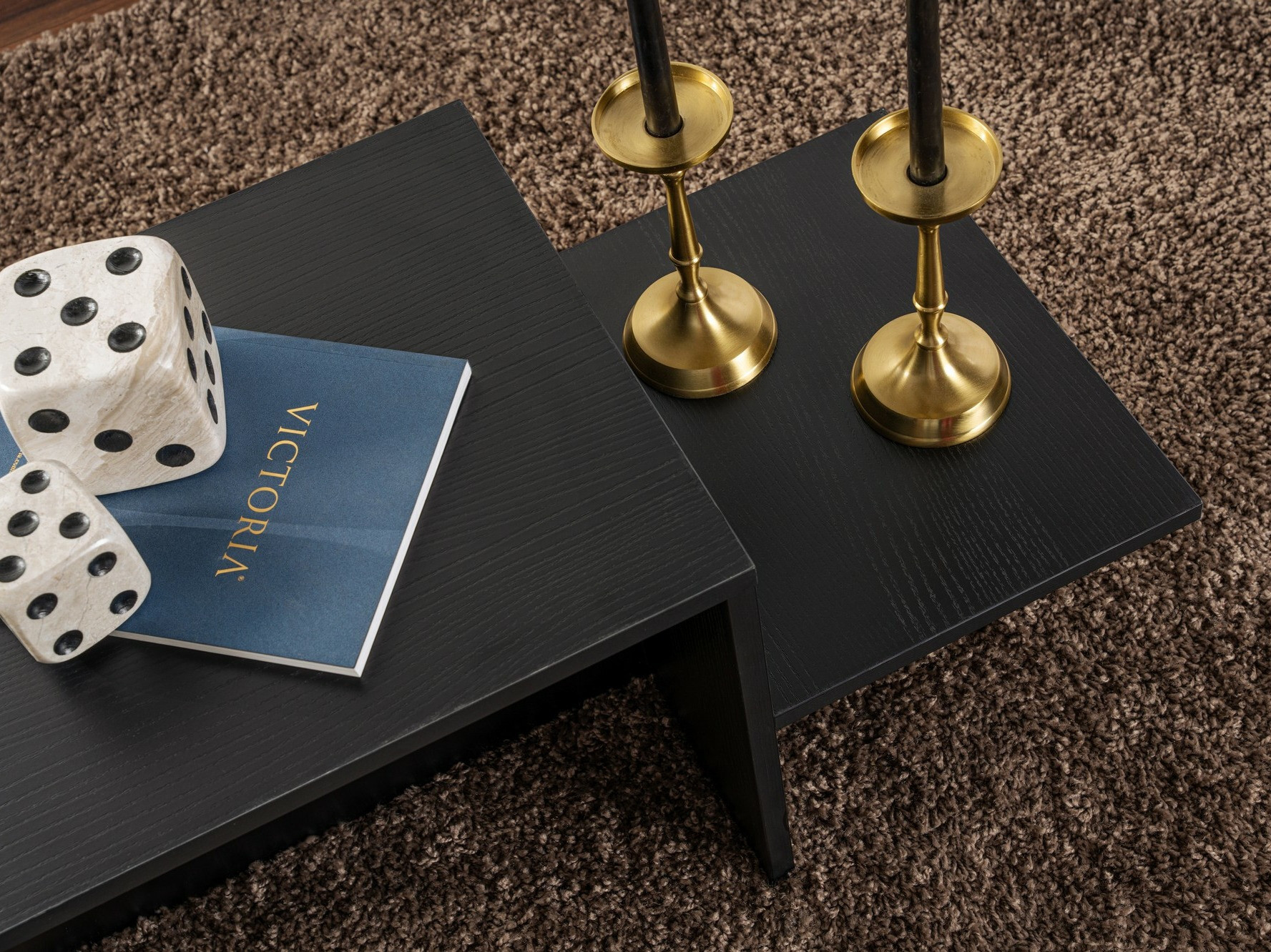 Diivanilaud Novato 104 (Must)