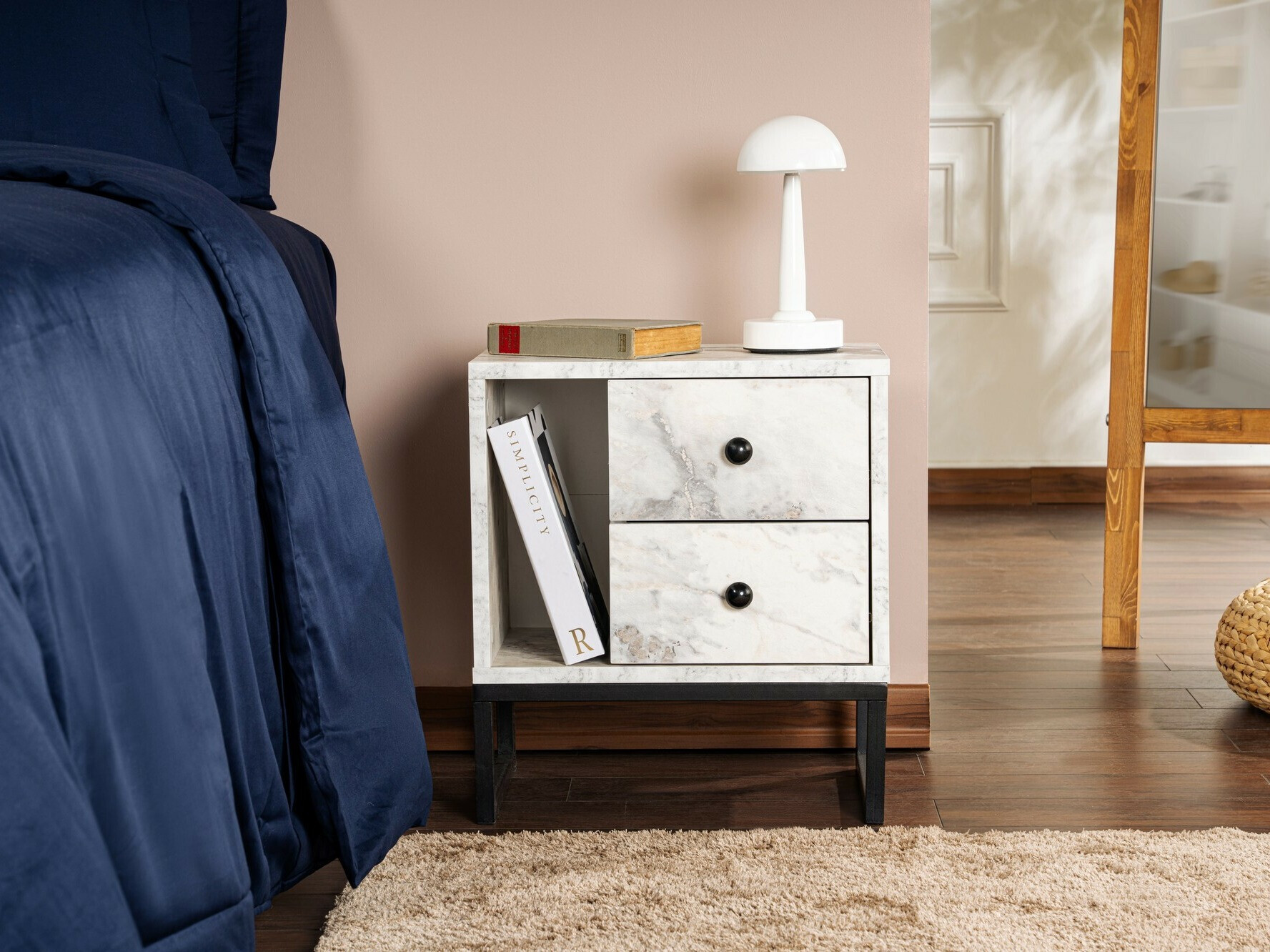 Öökapp Novato 109 (Valge marmor + Must)