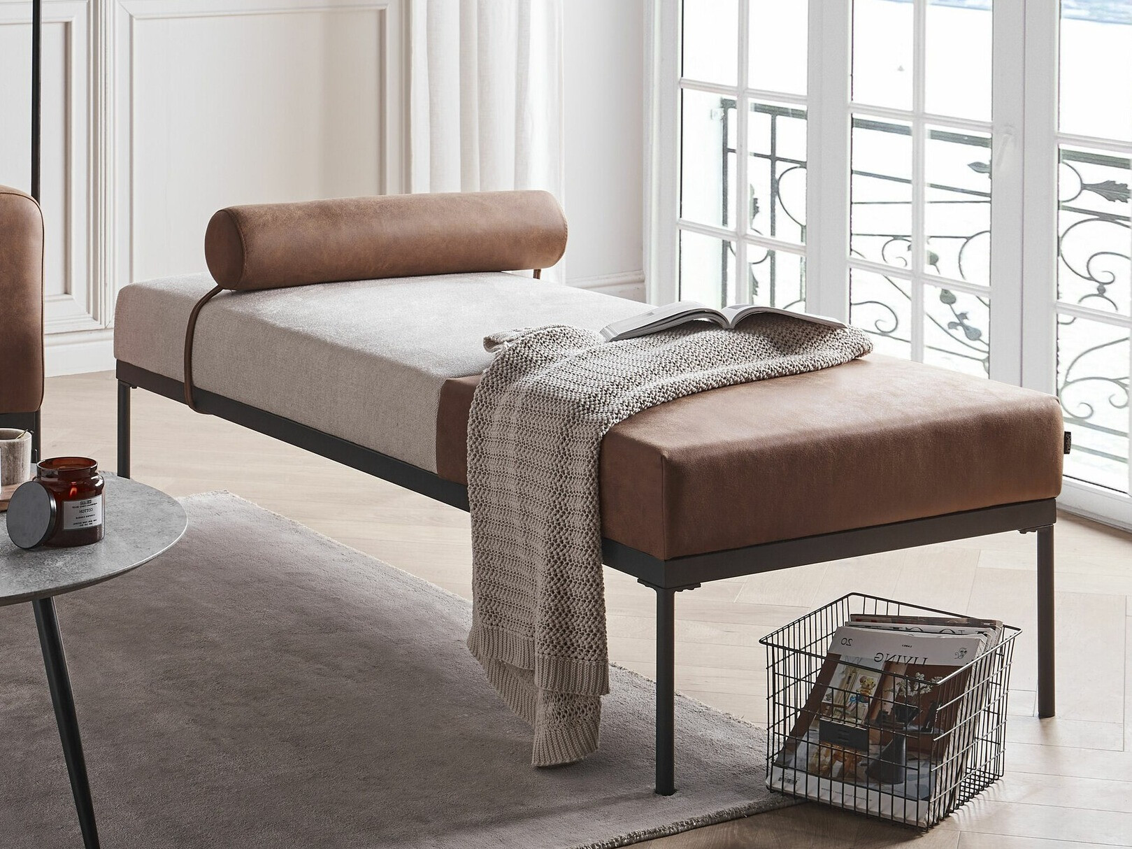 Kušett Berwyn 2204 (Beež + Pruun)