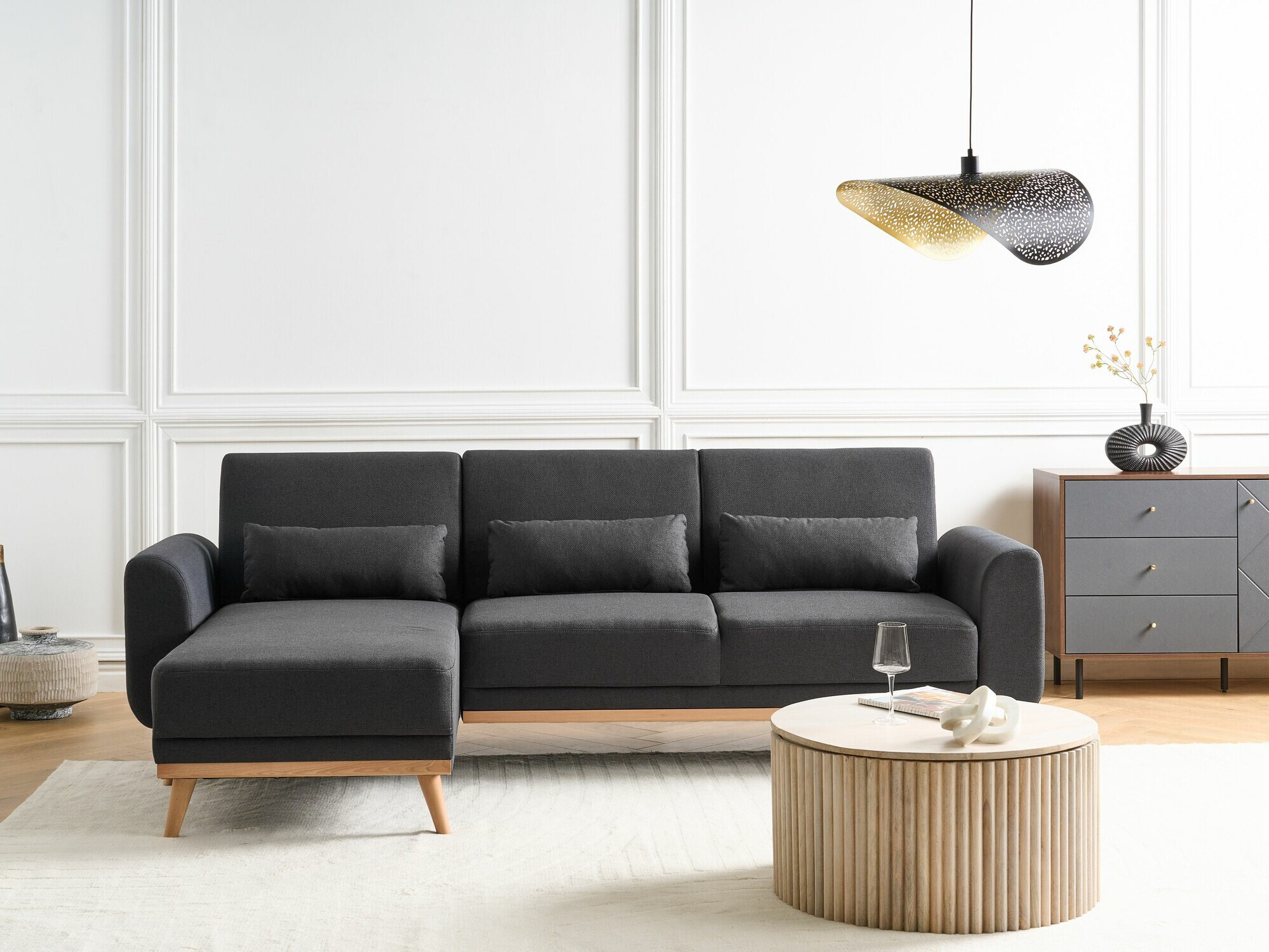 Nurgadiivan Berwyn 2323 (Must)