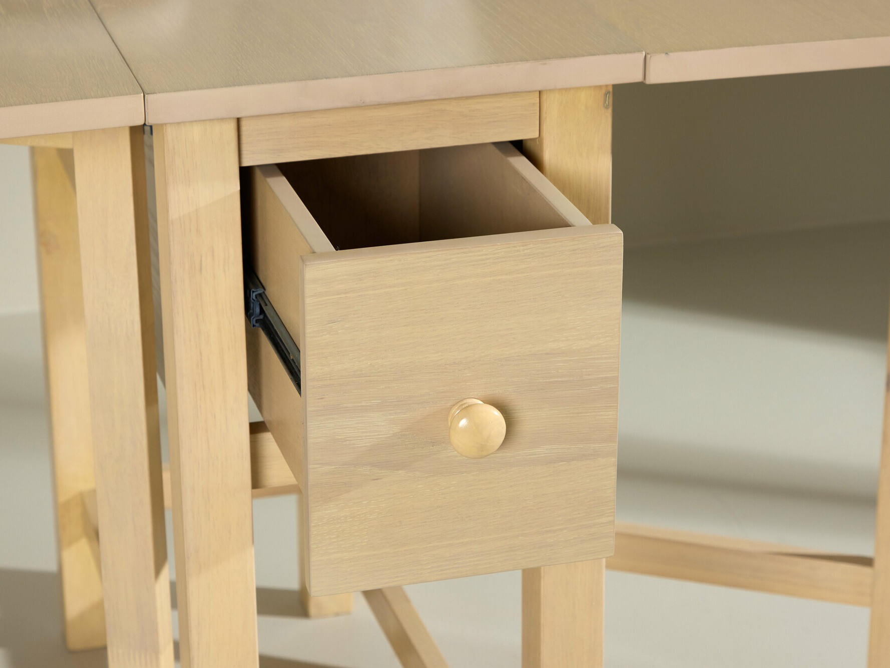 Kokkupandav laud Dallas 4680