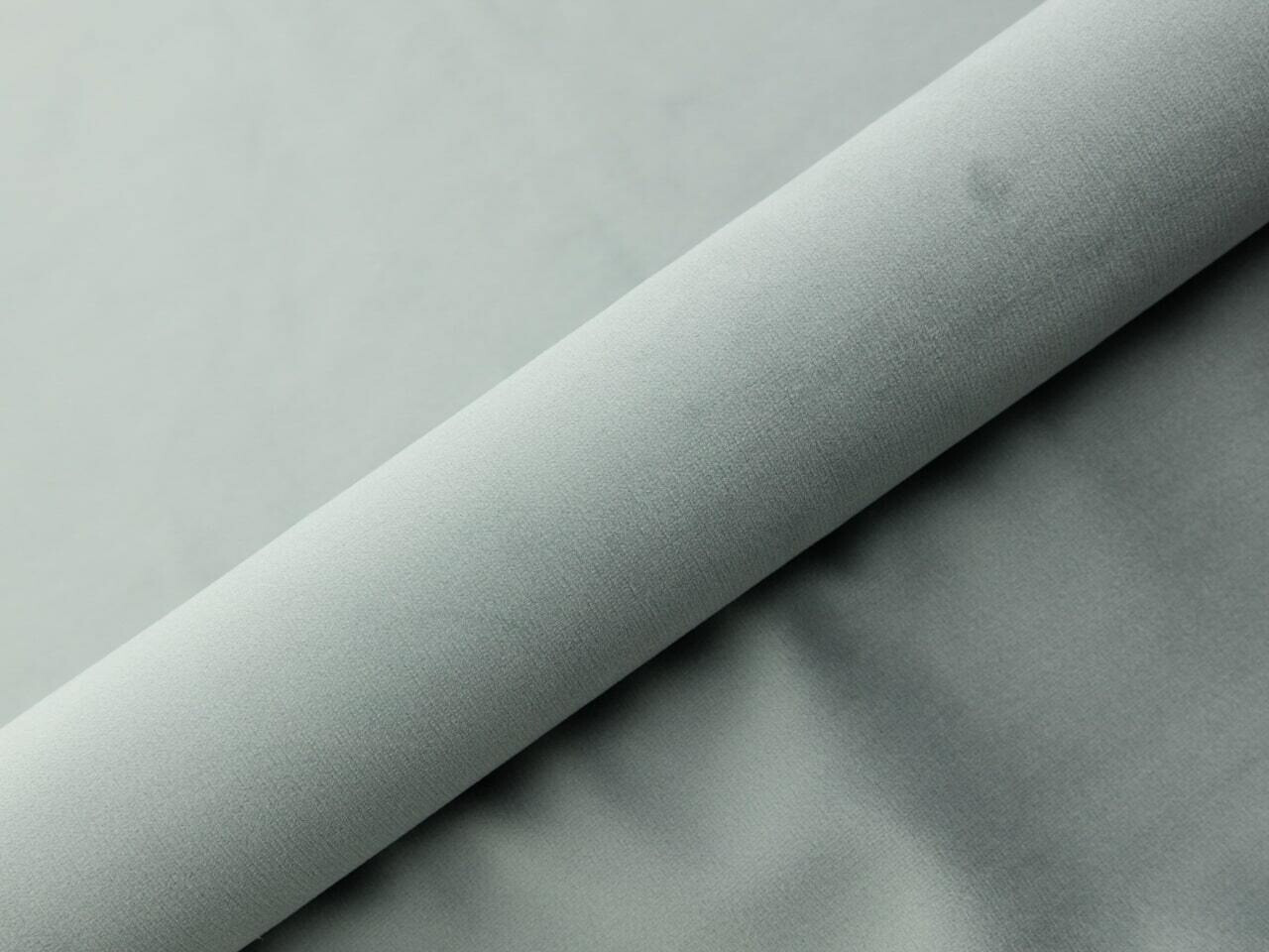 Voodi Martinez 106 (Magic Velvet 2240)