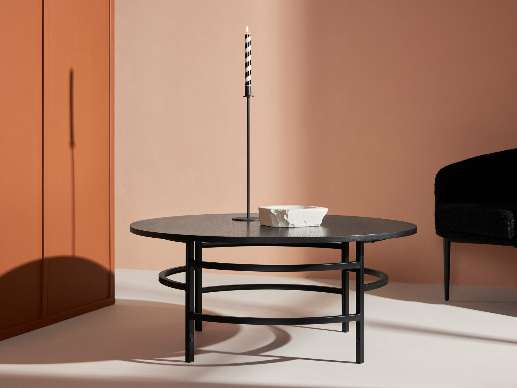 Diivanilaud Dallas 4696 (Must)