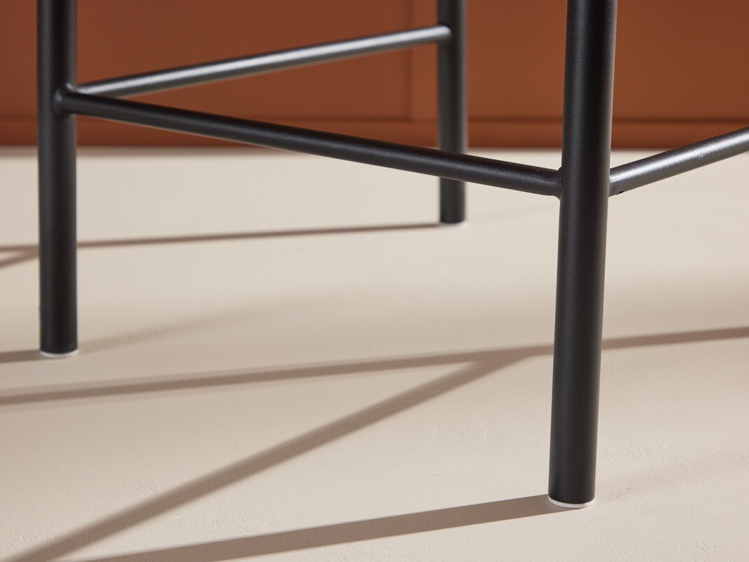 Baaritool Dallas 4705 (Must + Helepruun)