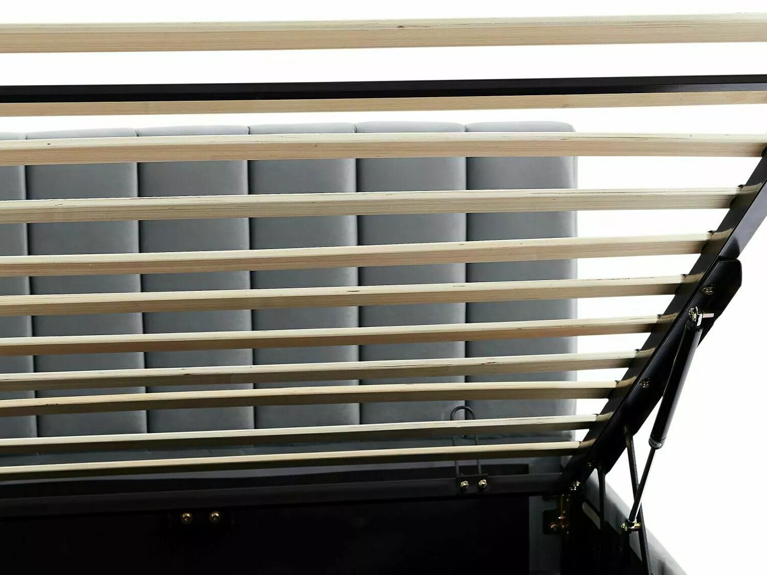 Voodi Detroit 412 (Hall)