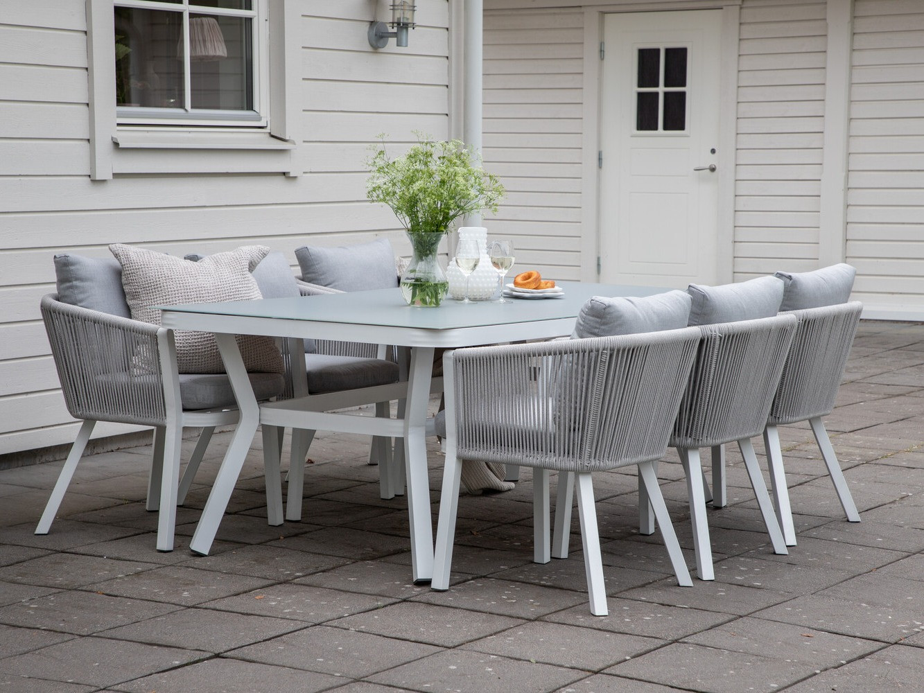 Laua ja toolide komplekt Dallas 3020 (Valge + Hall)