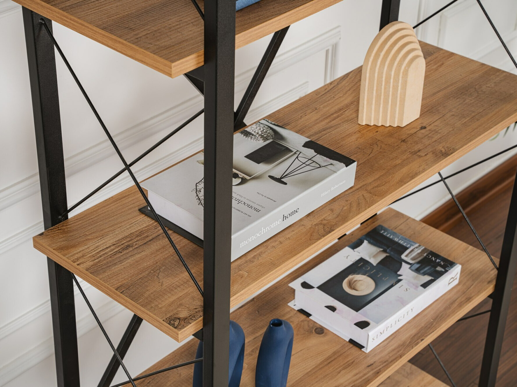 Riiul Novato 115 (Mänd + Must)