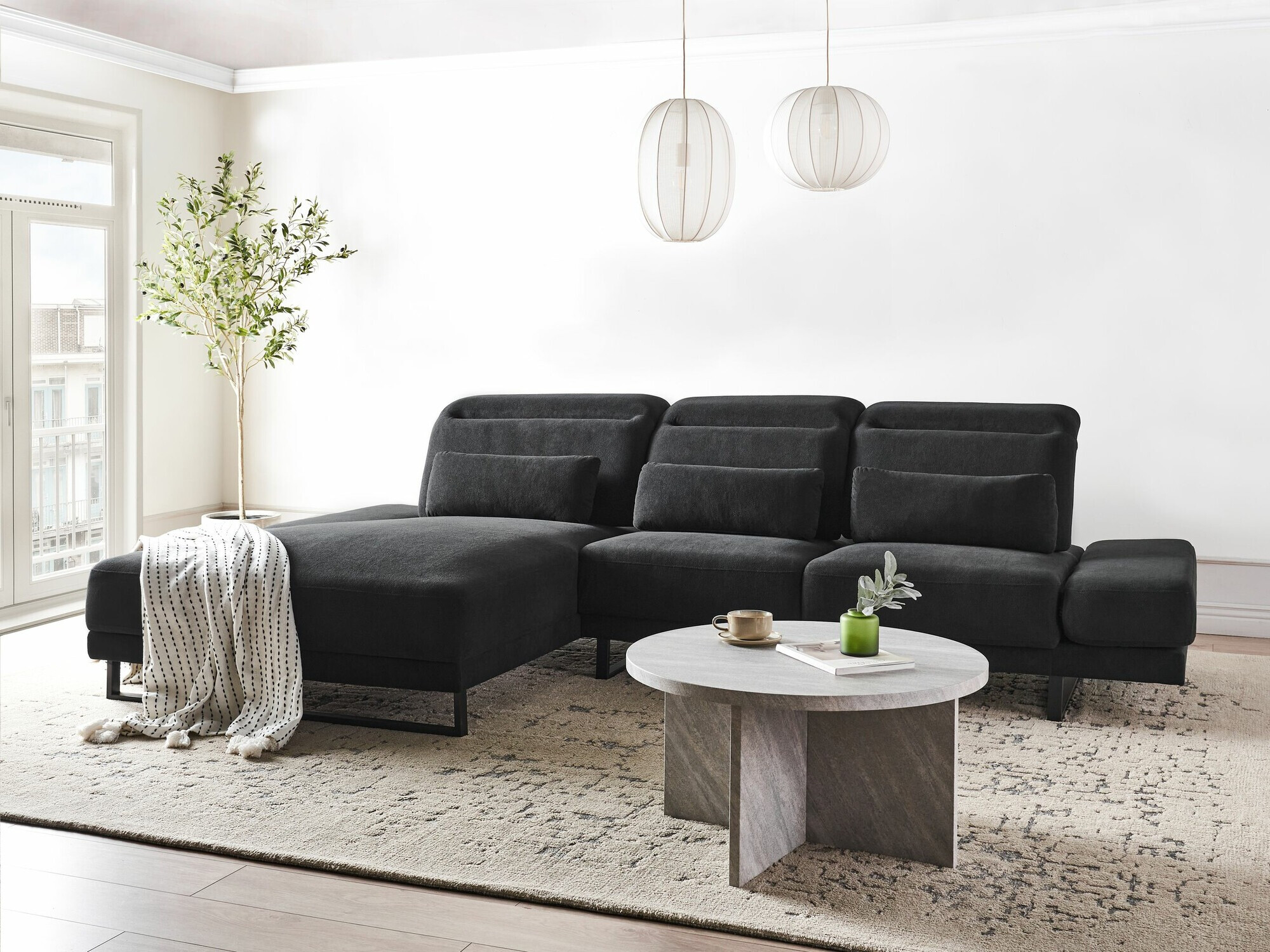 Nurgadiivan Berwyn 2552 (Must)