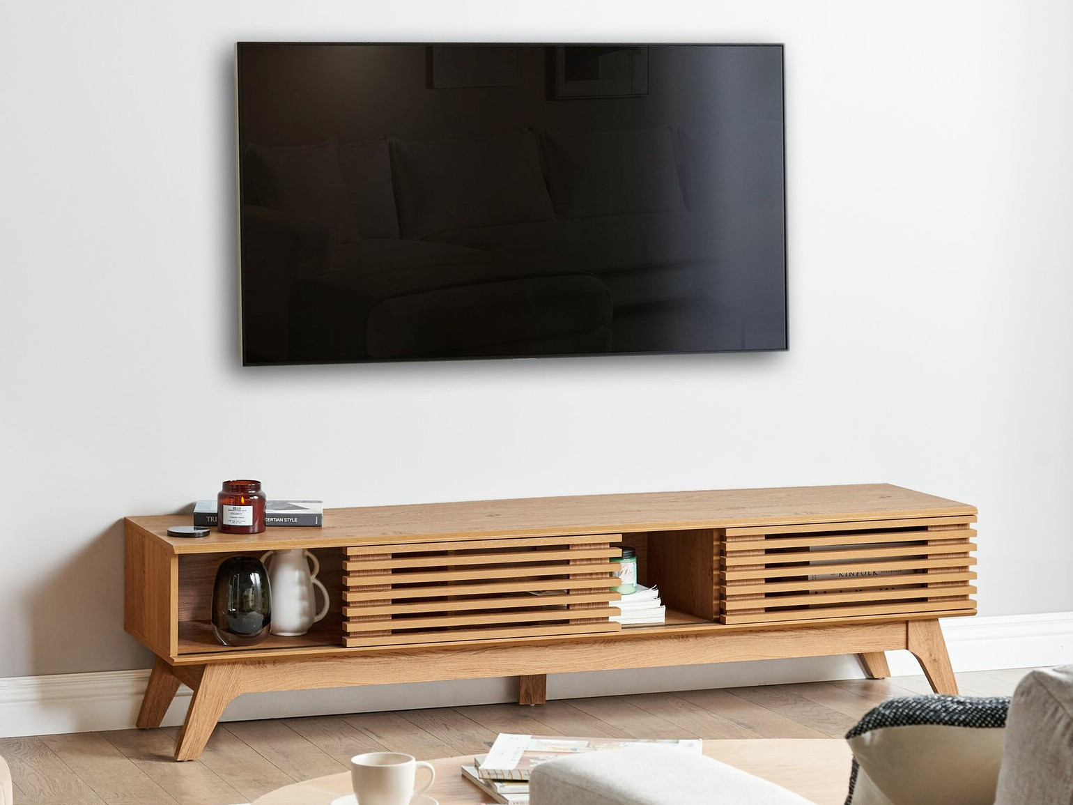 TV-alus Berwyn 2554 (Pruun)