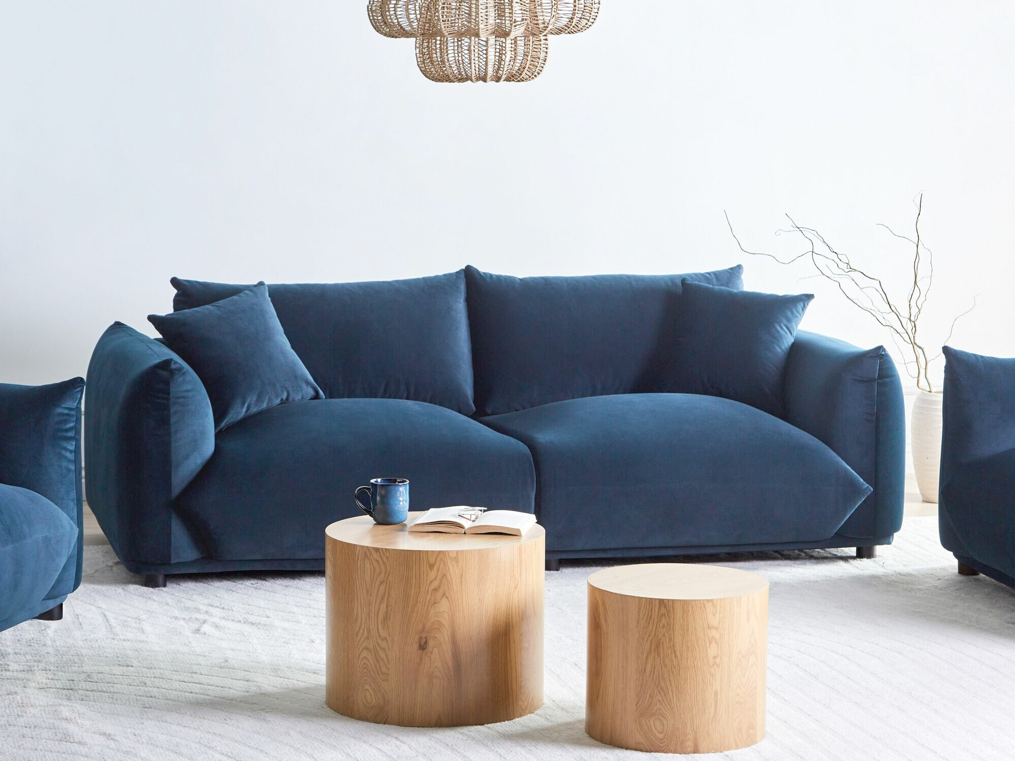 Diivan Berwyn 1360 (Tumesinine)