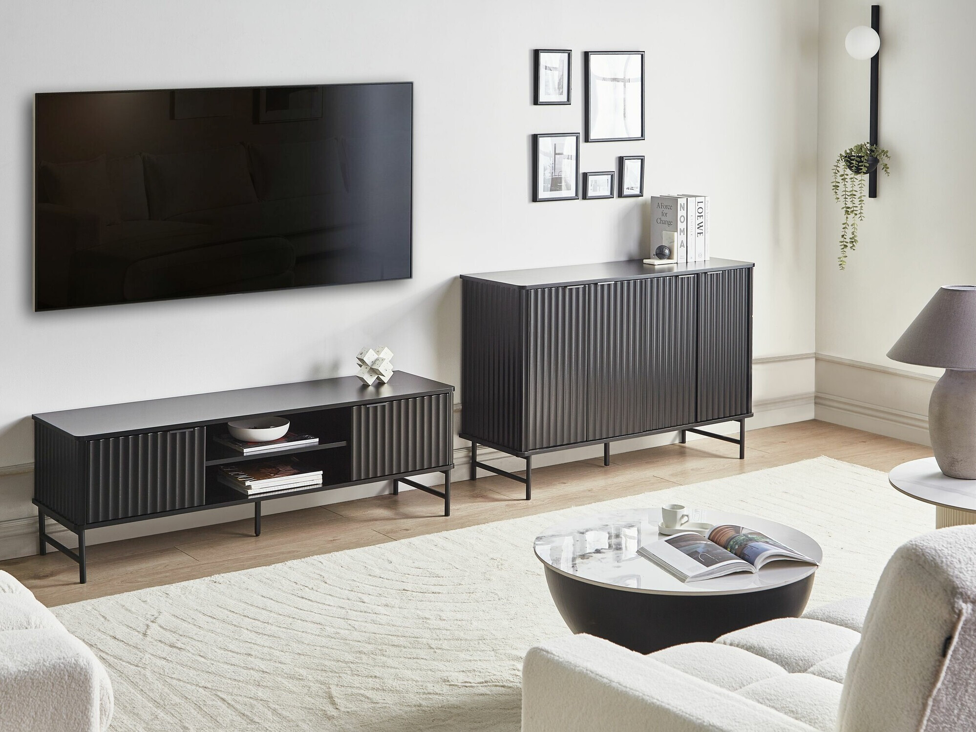 TV-alus Berwyn 2575 (Must)