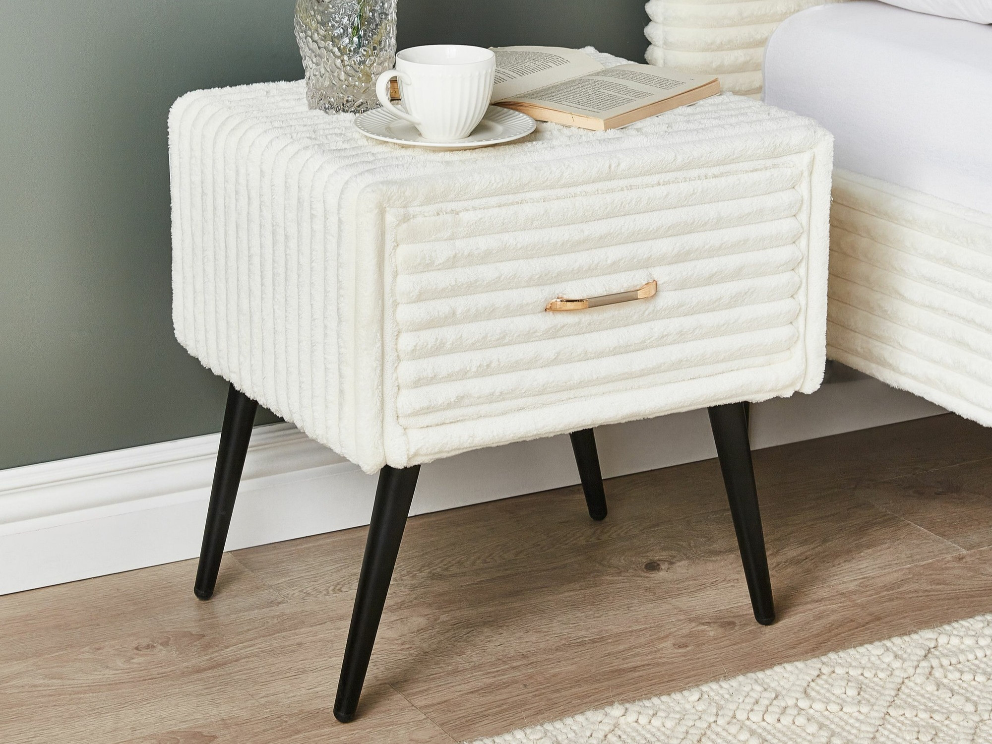 Öökapp Berwyn 2590 (Valge)