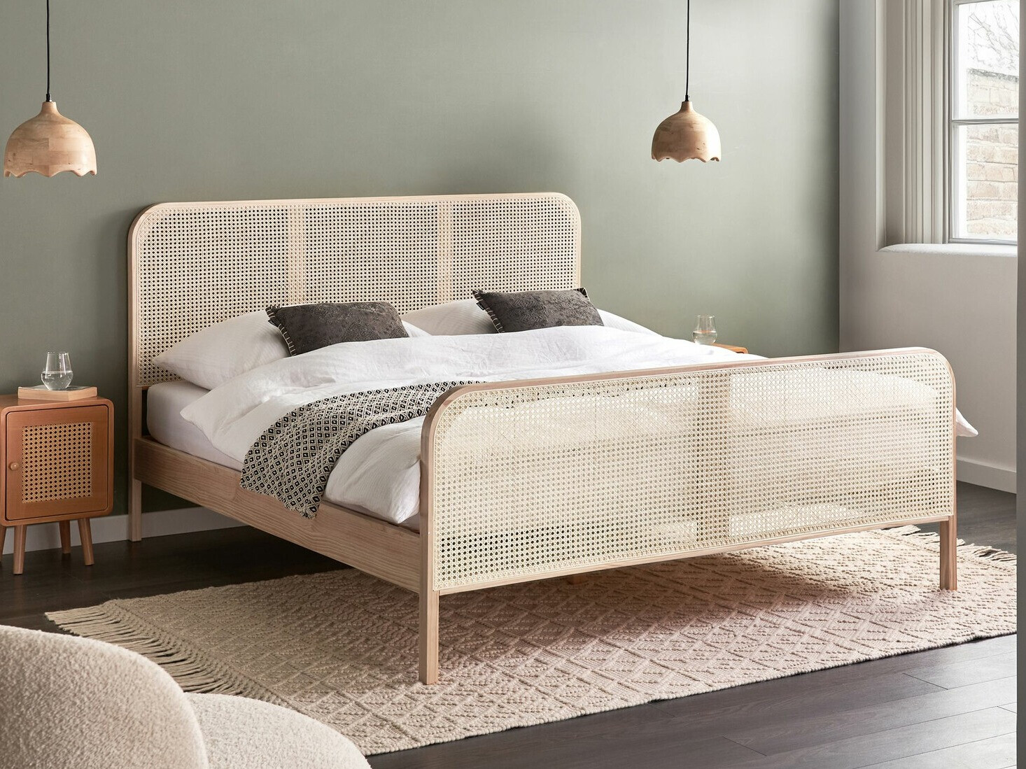 Voodi Berwyn 2613 (Helepruun)