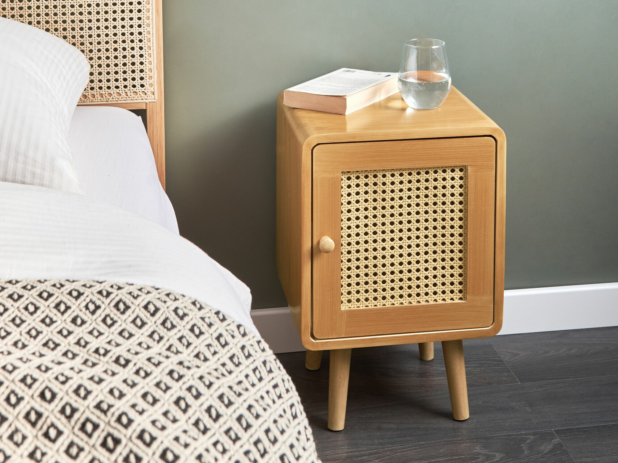 Öökapp Berwyn 2632 (Helepruun)