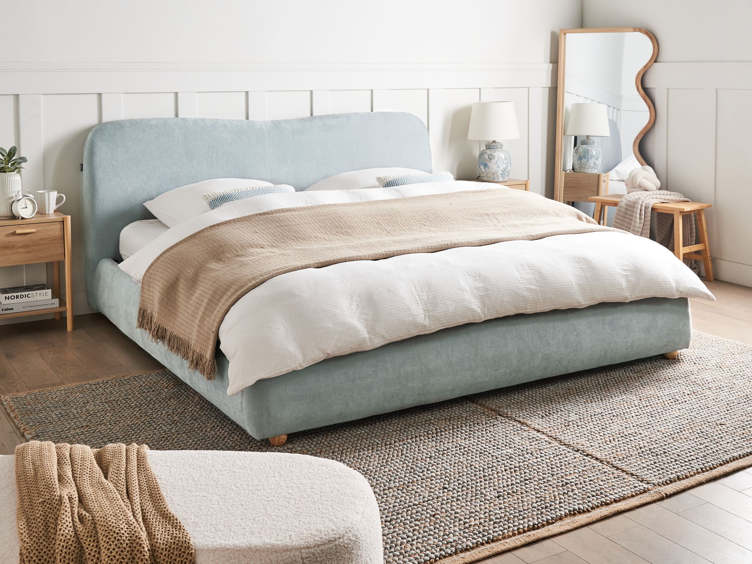 Voodi Berwyn 2735 (Helesinine)