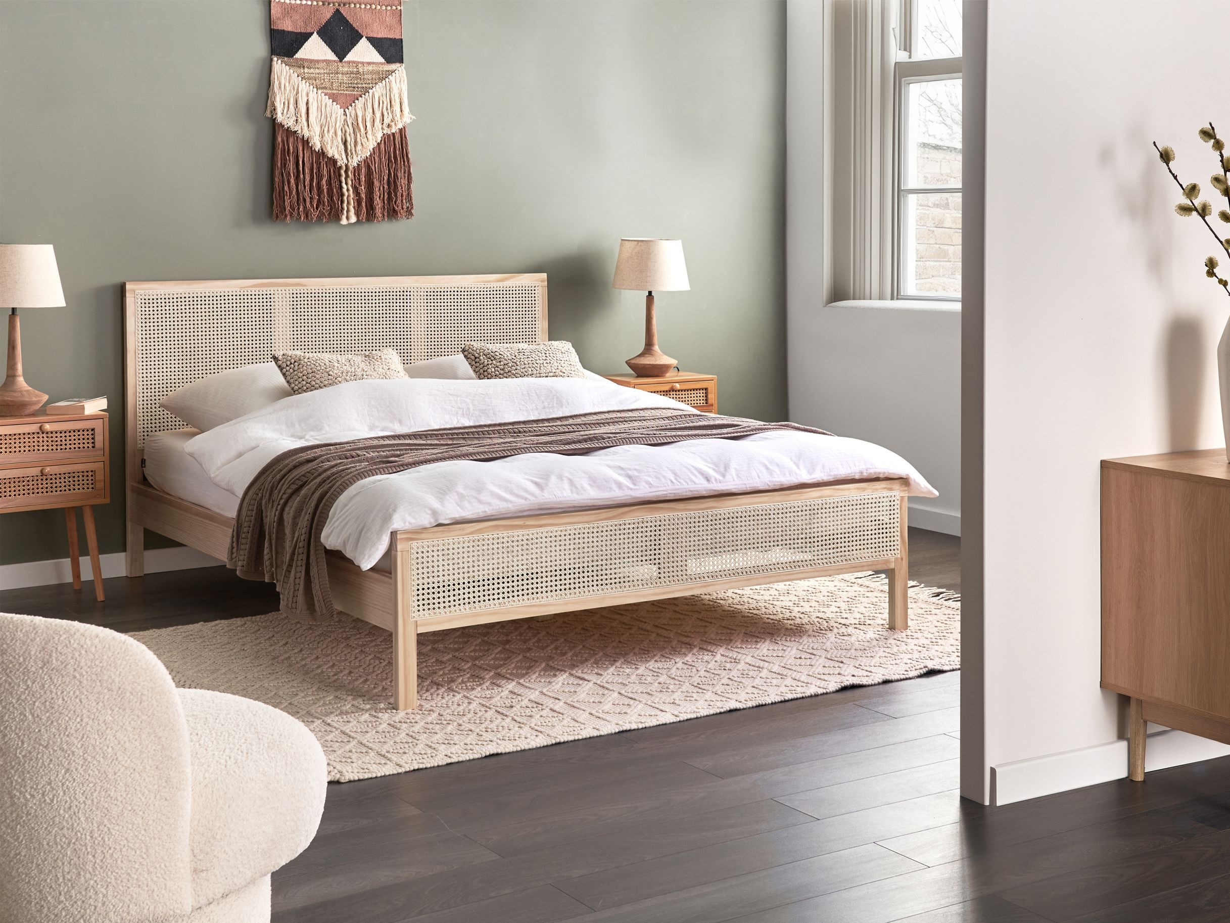 Voodi Berwyn 2751 (Helepruun)