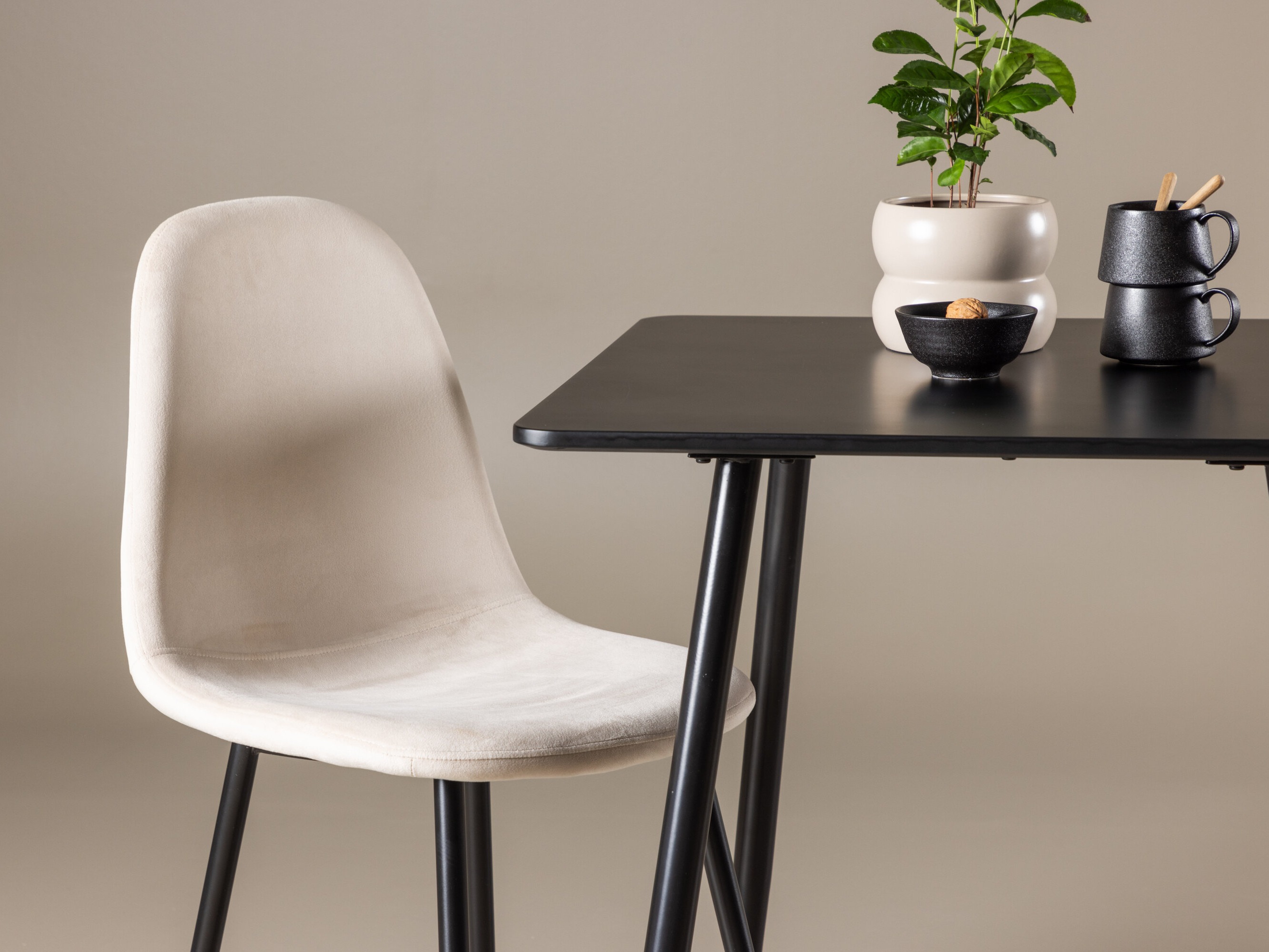 Söögitoakomplekt Dallas 4909 (Beež + Must)