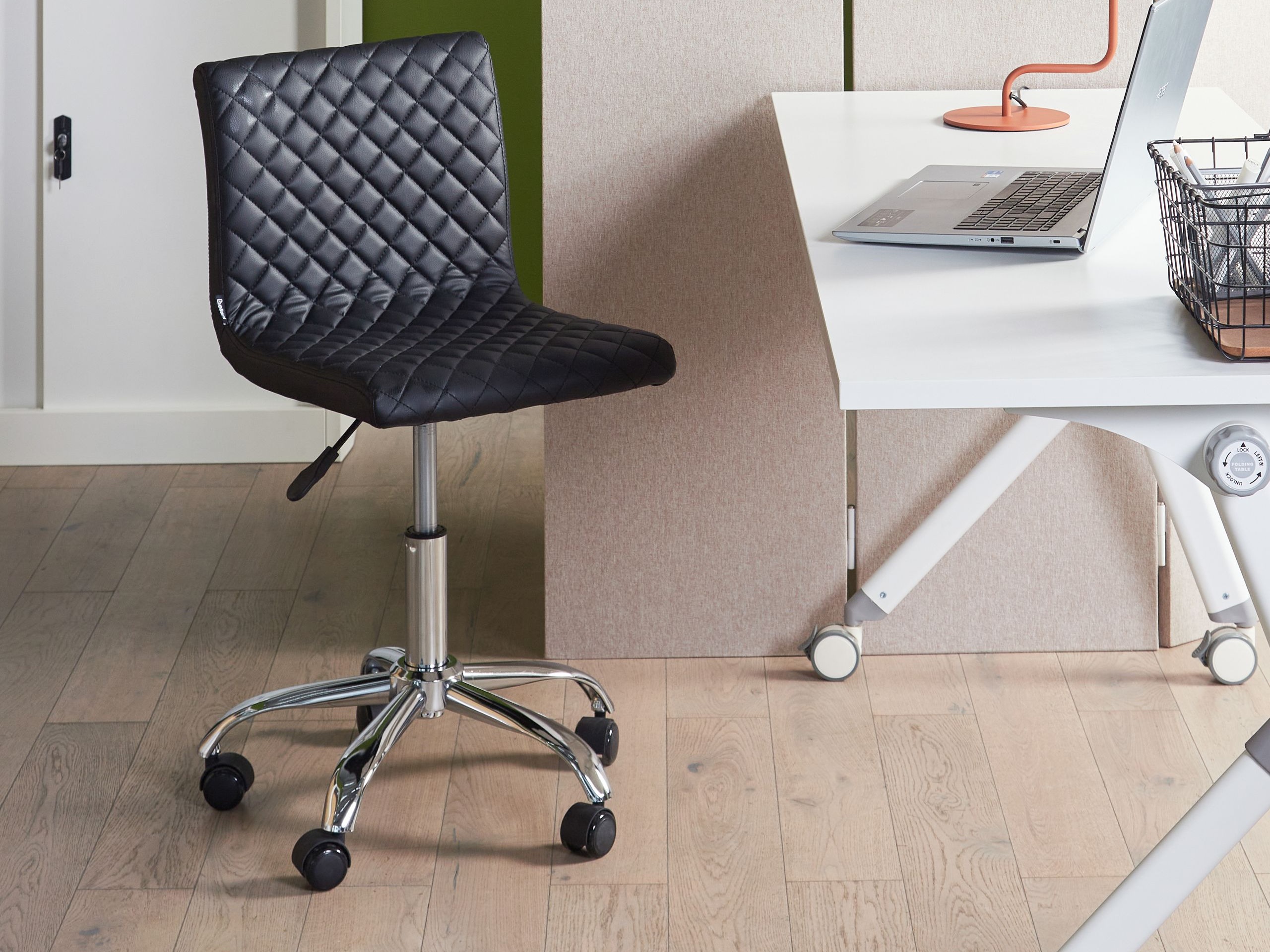 Kontoritool Berwyn 2765 (Must)