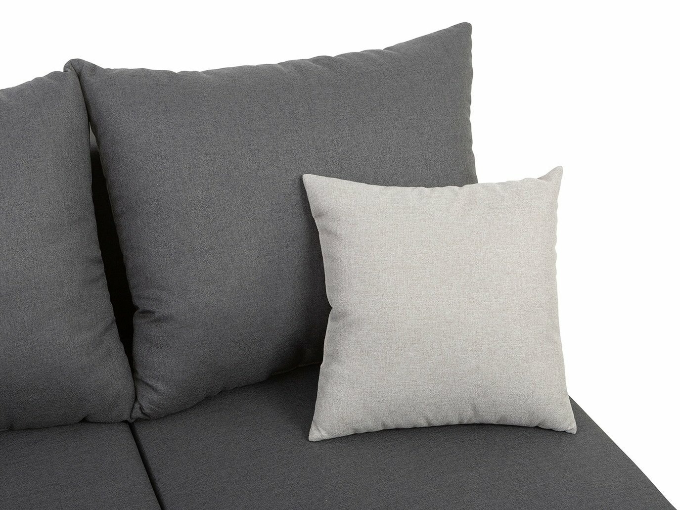 Nurgadiivan Boston 737