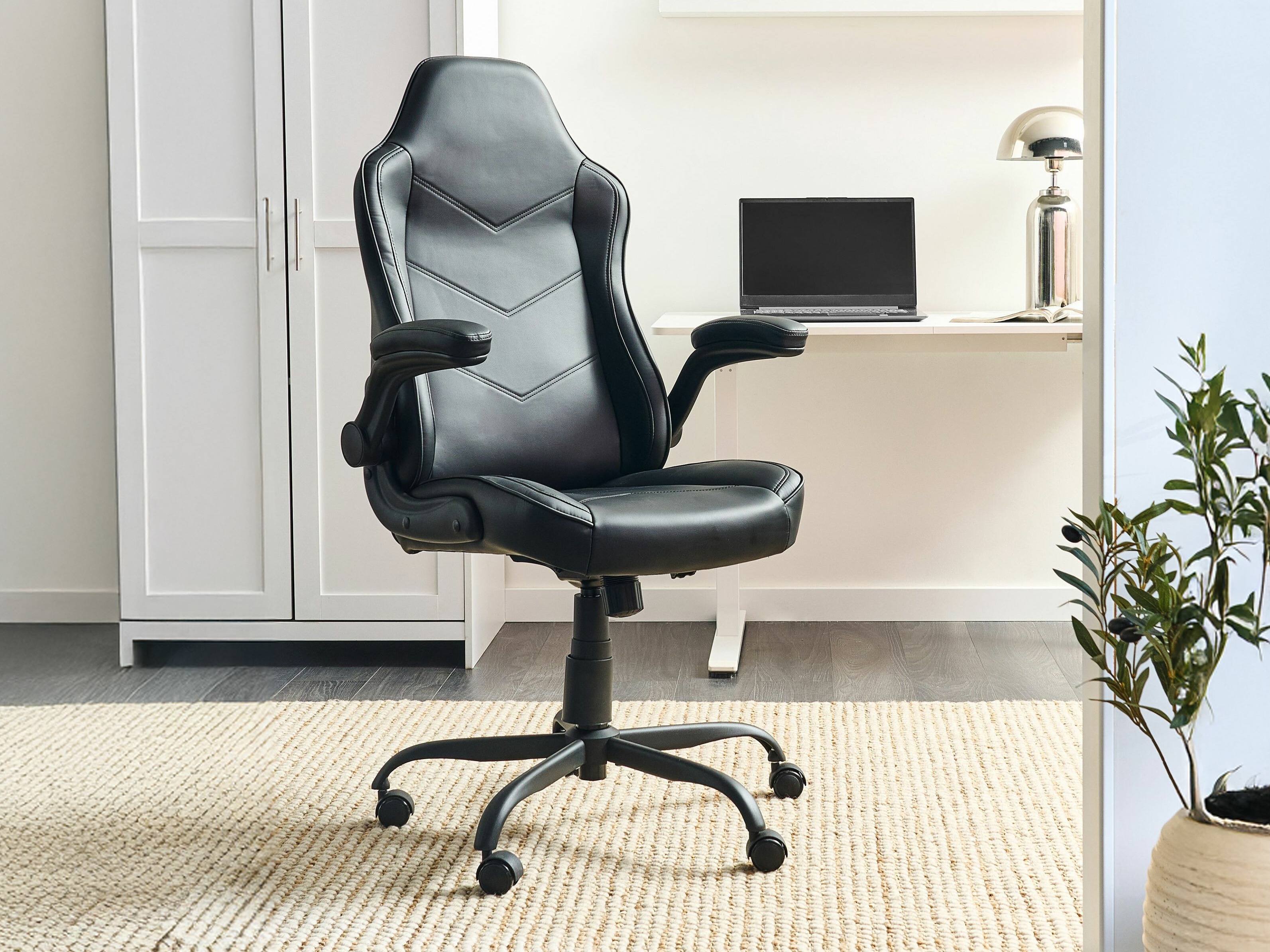 Kontoritool Berwyn 2766 (Must)