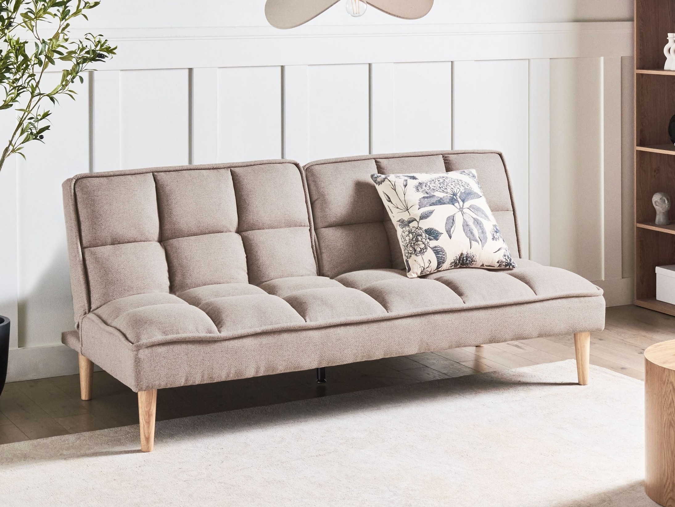 Diivanvoodi Berwyn 1554 (Helepruun)