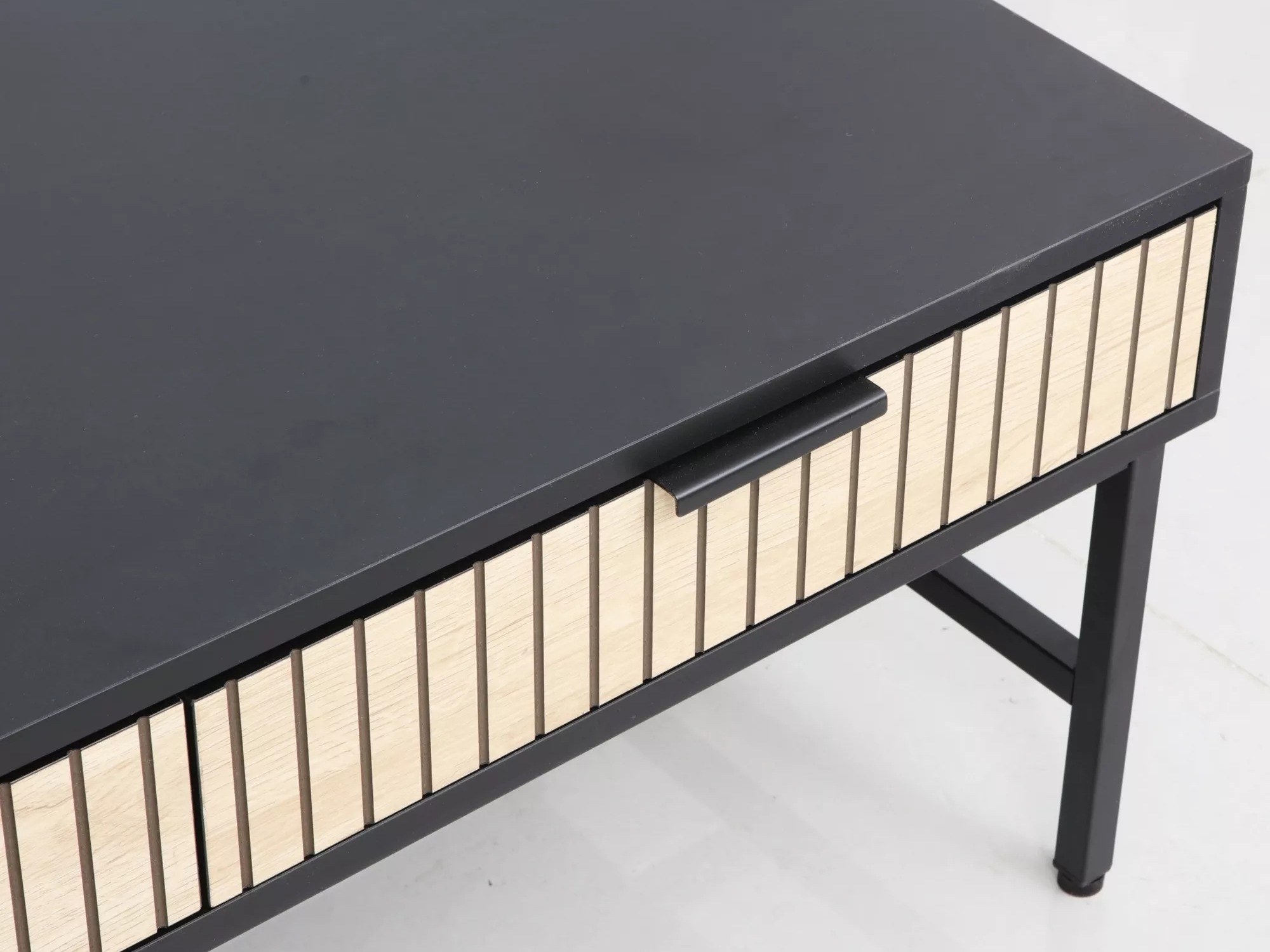 Diivanilaud Larlomi 104