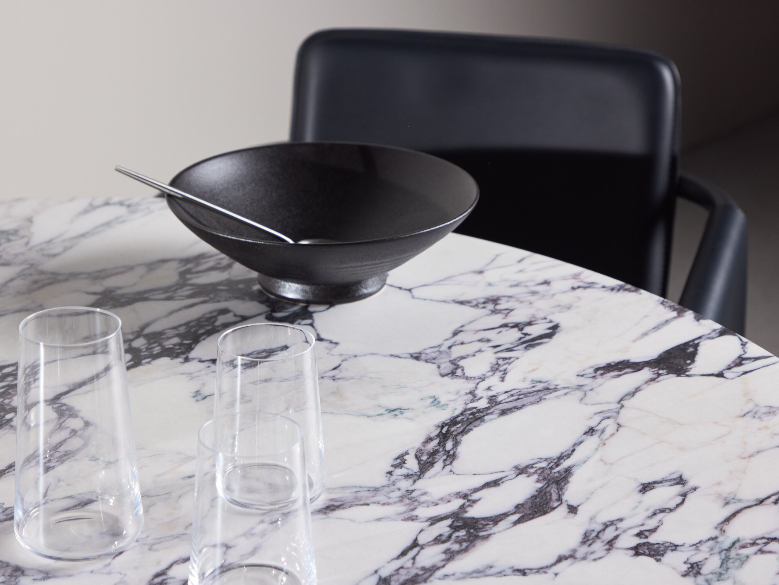 Laud Dallas 4894 (Hall marmor + Helepruun)