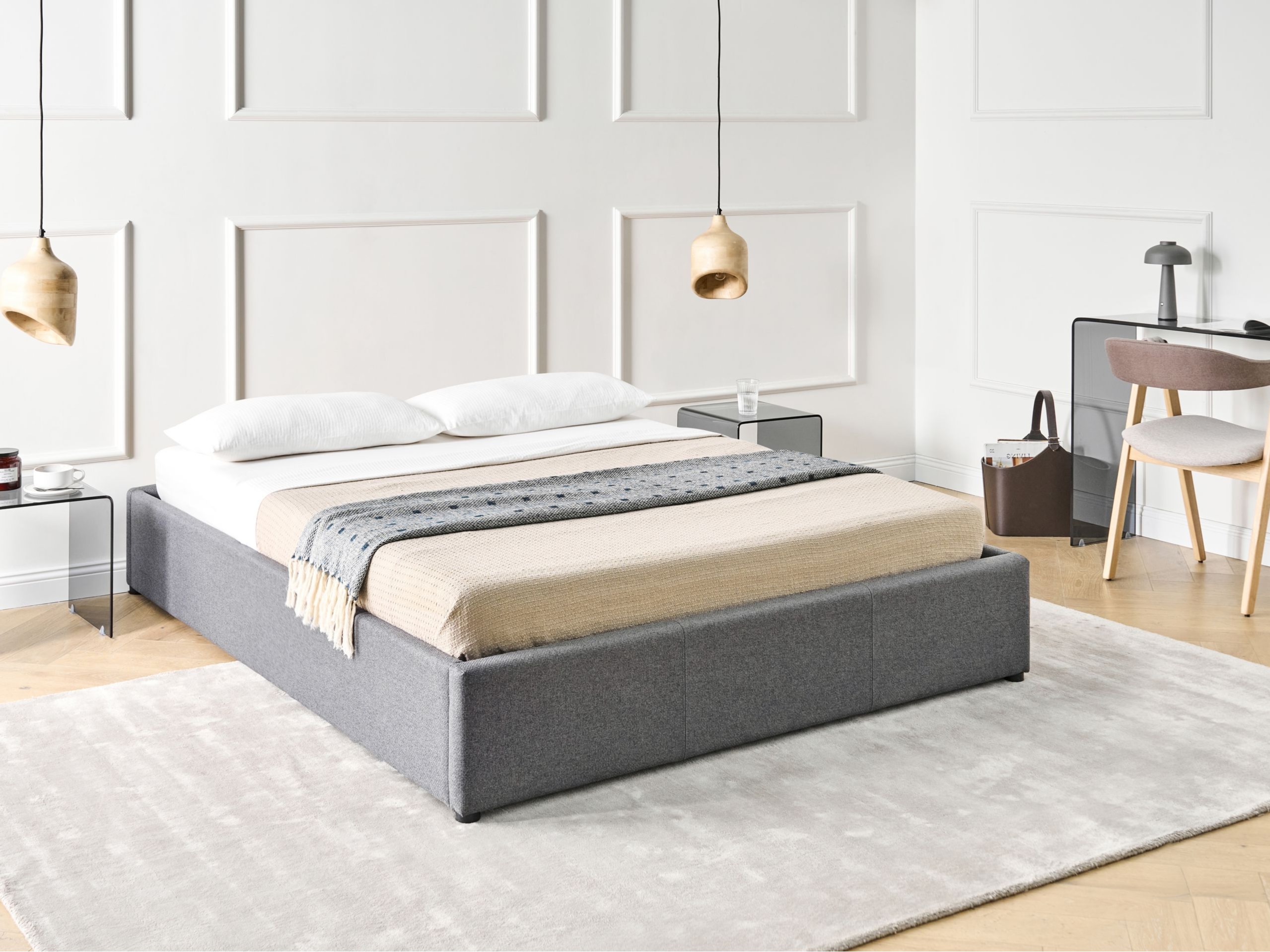 Voodi Berwyn 1567 (Hall)