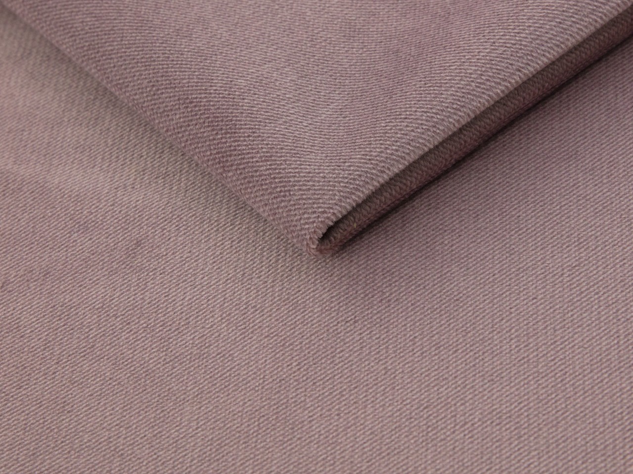 Diivanvoodi Boston 758