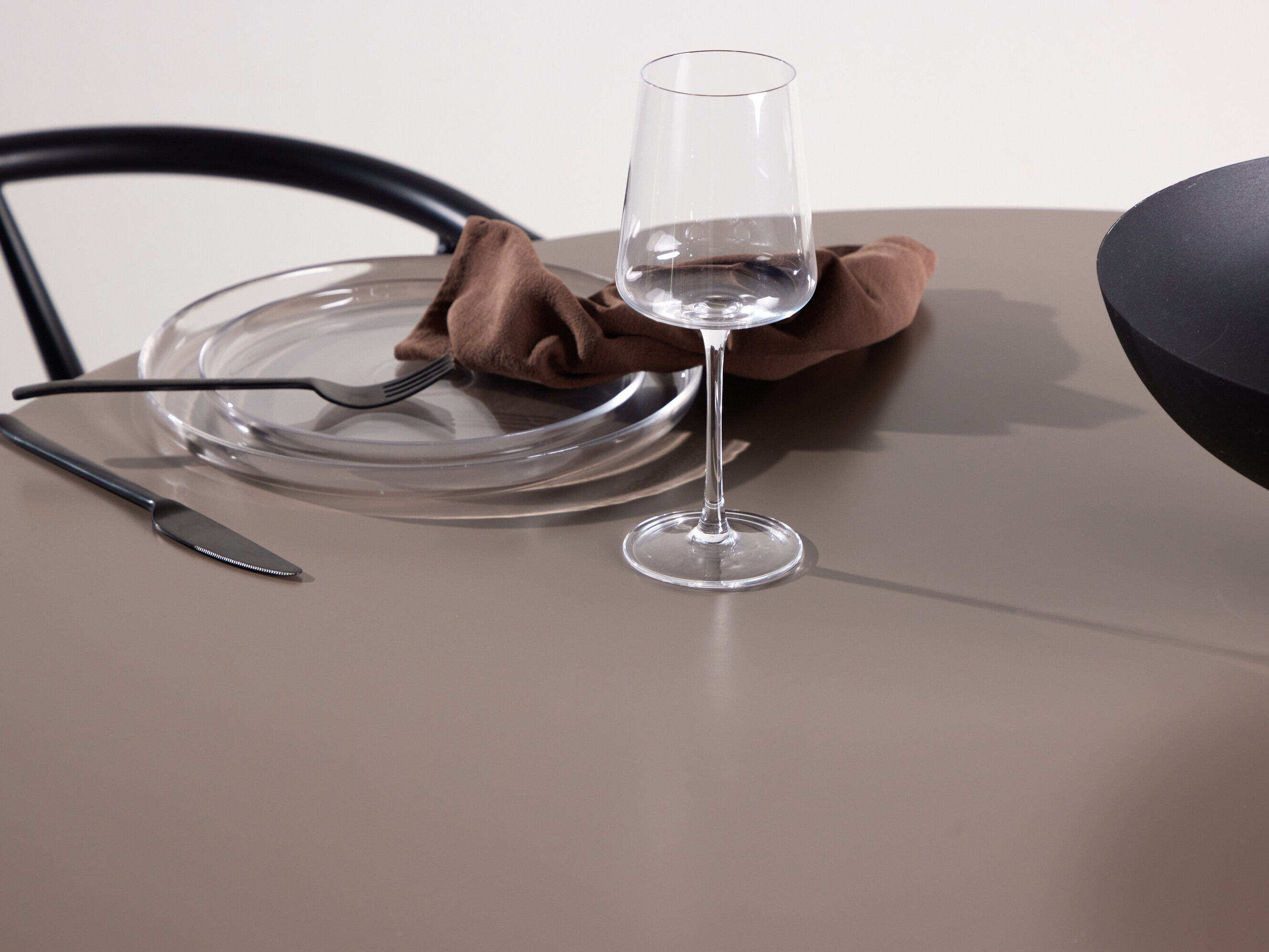 Laud Dallas 4446 (Tumepruun)