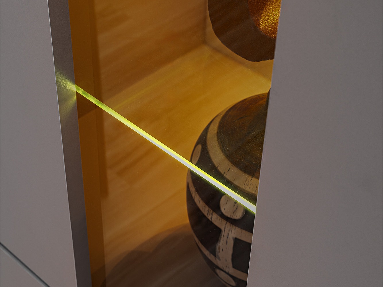 Riiul Fivetri 106 (Hallikas-pruun)