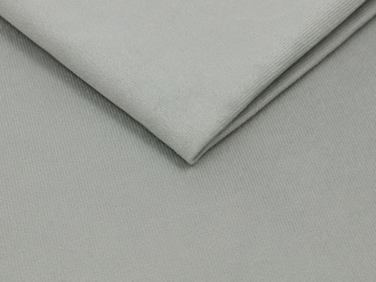 Nurgadiivan SE2840 väikese defektiga