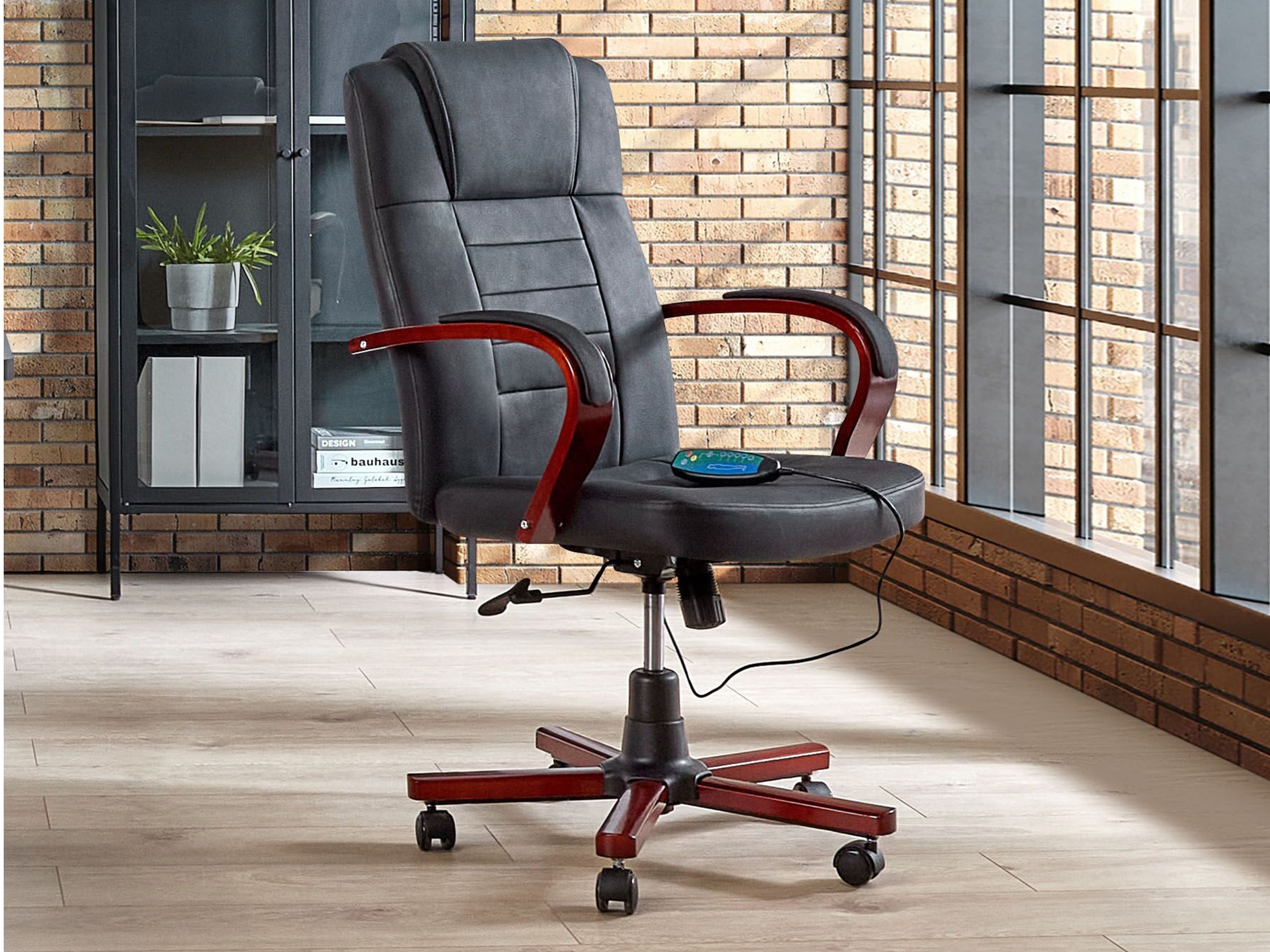 Kontoritool Berwyn 855 (Must)