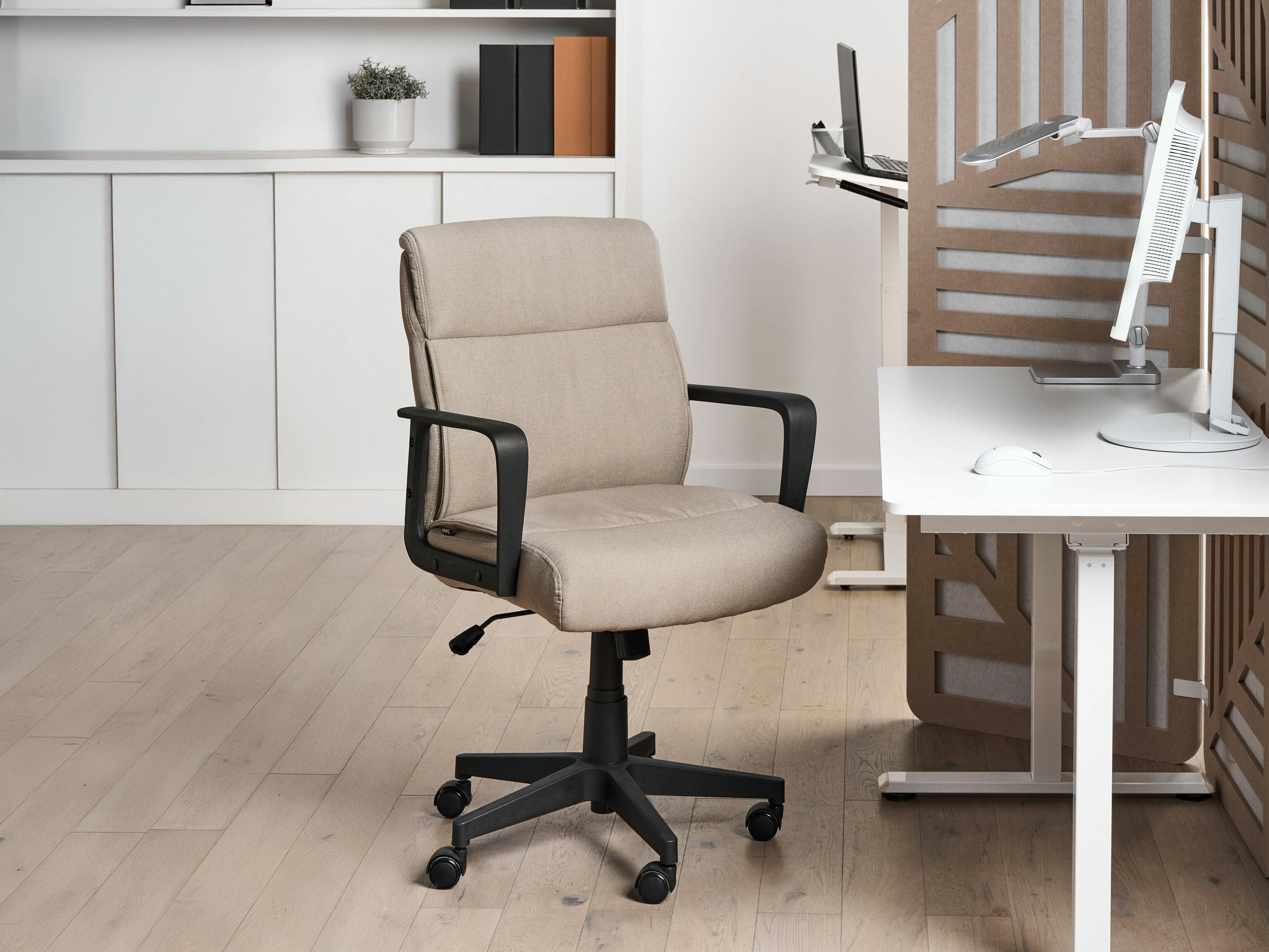 Kontoritool Berwyn 3142 (Beež)