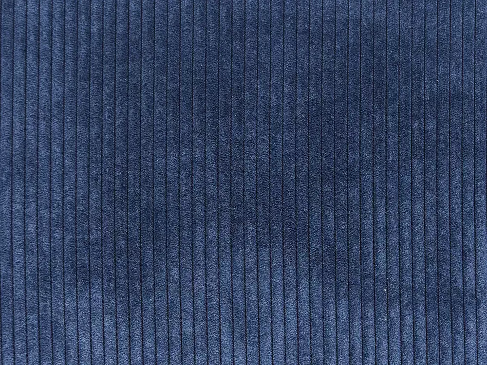 Nurgadiivan Berwyn 1320 (Tumesinine)