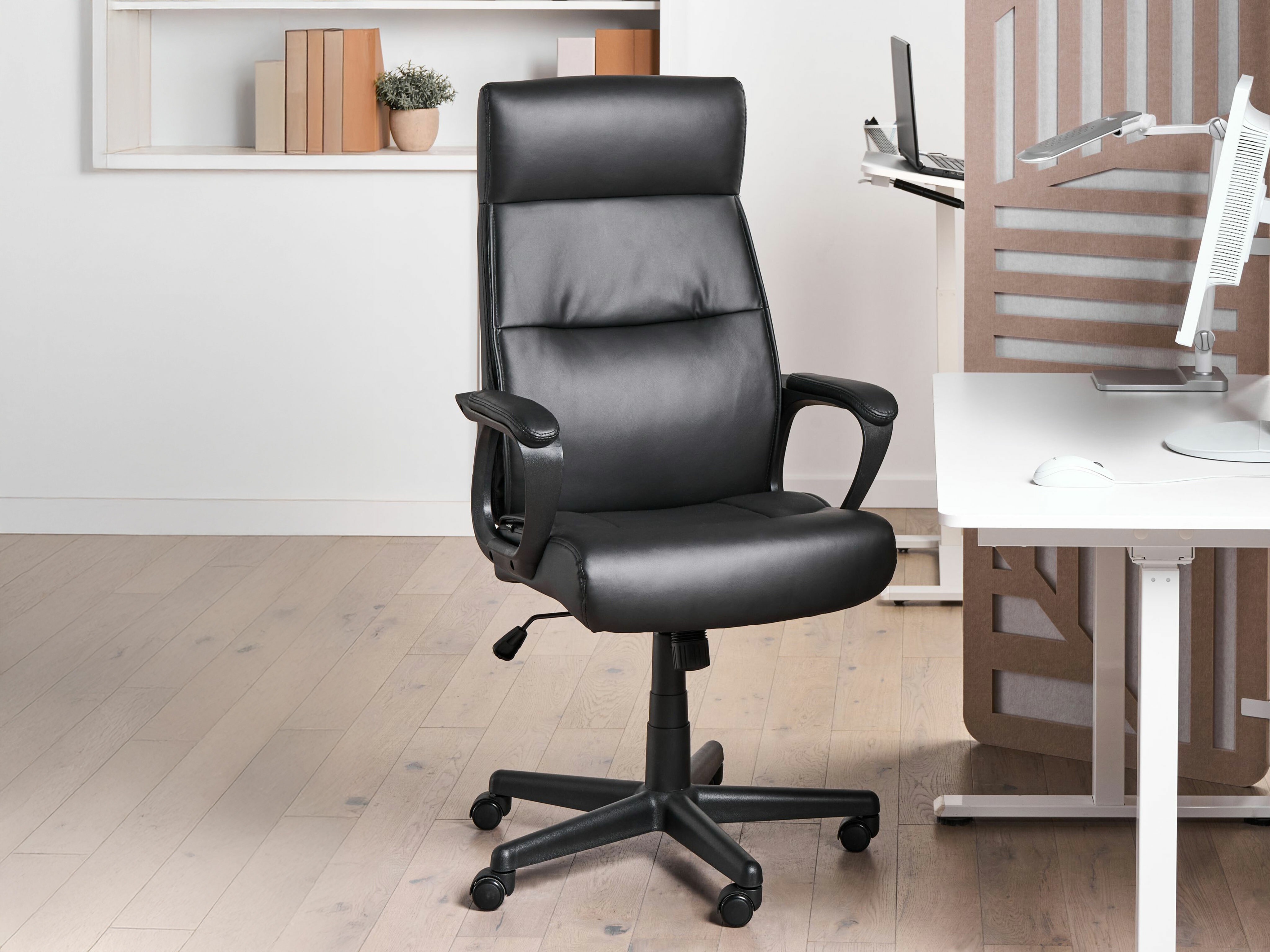 Kontoritool Berwyn 3175 (Must)