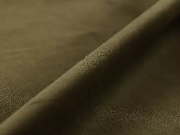 Nurgadiivan Tolmira 105 (Casino Heleroheline)