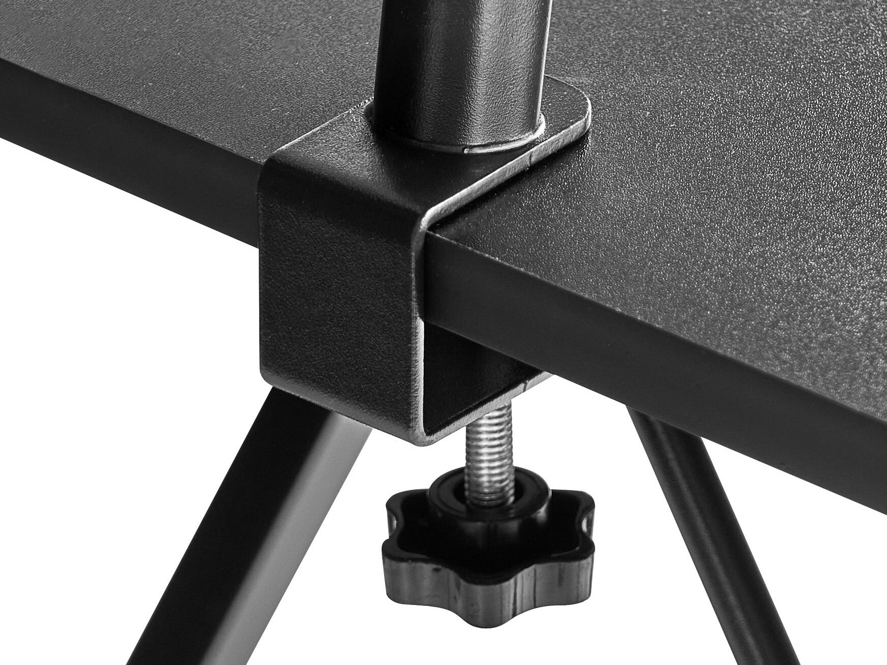 Kontori nurgalaud Berwyn 3218 (Must)