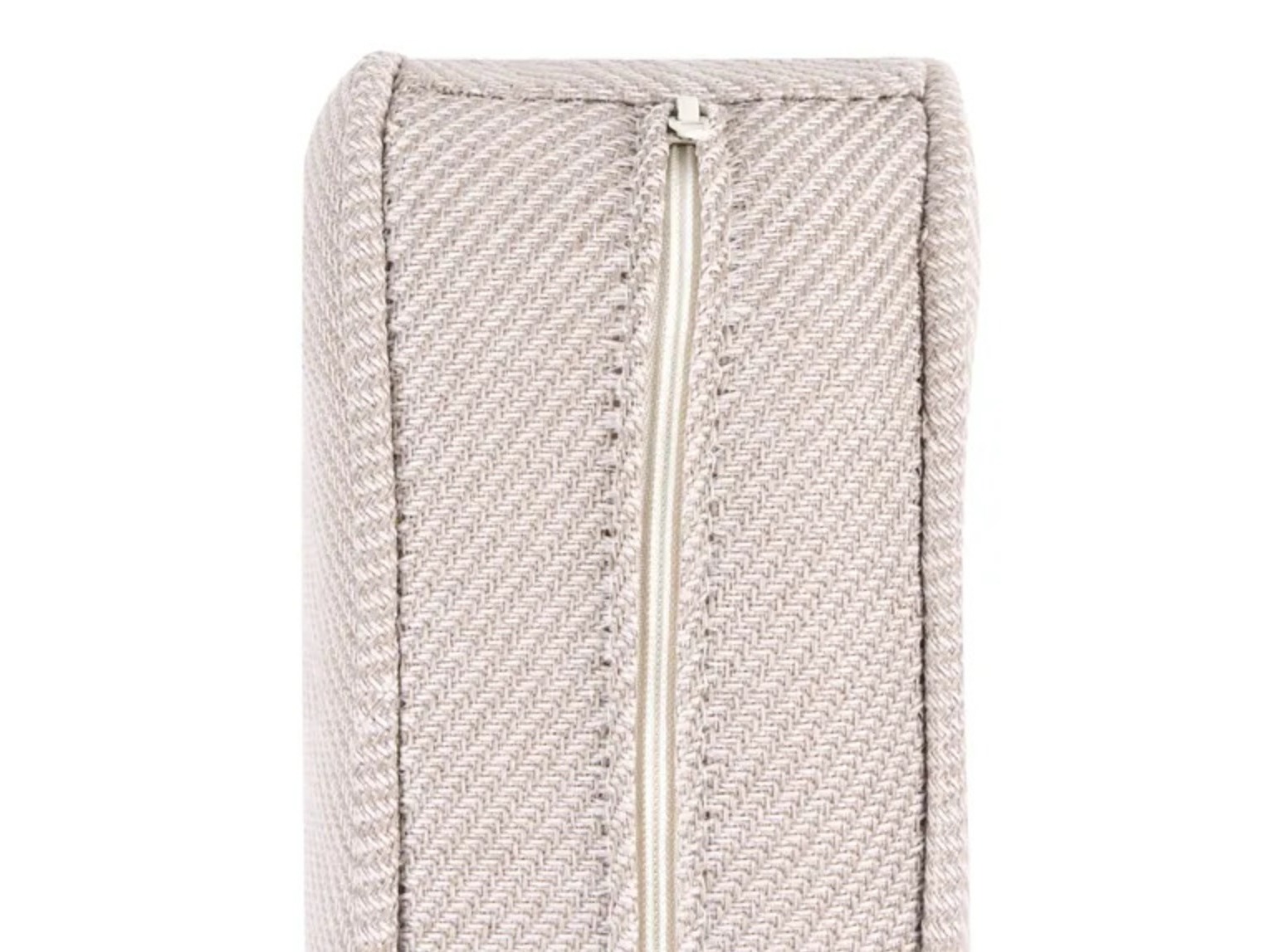 Aiadiivan Domenou 105