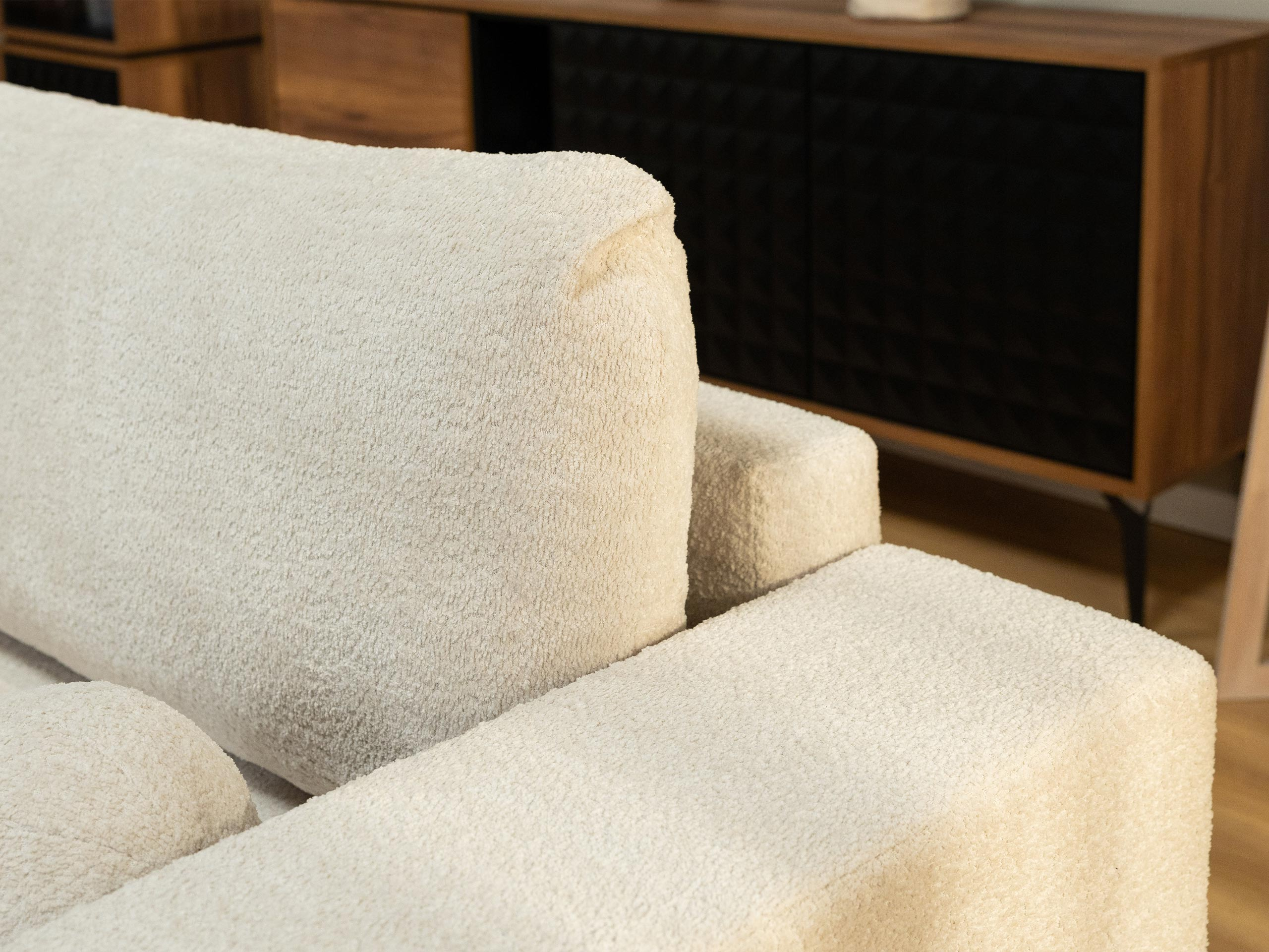 Nurgadiivan Comfivo Societas (Margo 227)